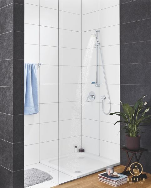Душовий гарнітур зі штангою, 1 режим струменю Grohe New Tempesta Classic (27924001) 27924001 фото
