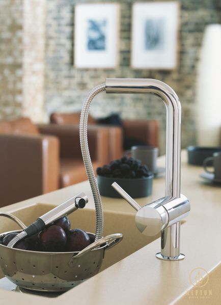 Змішувач для кухні з висувним виливом Grohe Minta (32168000) 32168000 фото